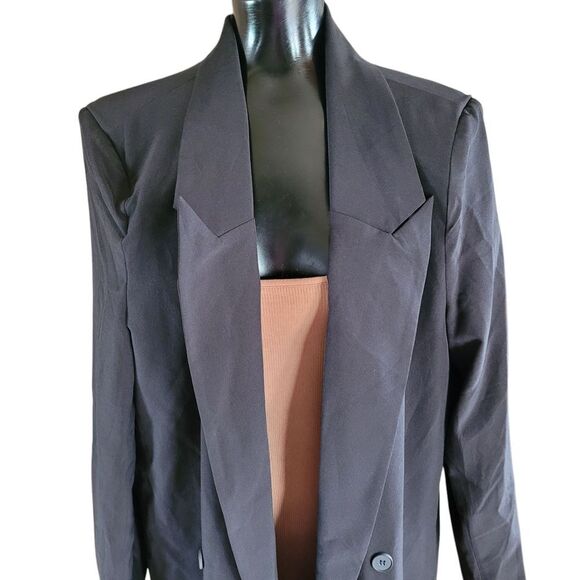 PrettyLittleThing Elegant Black Coat - Picture 3 of 8